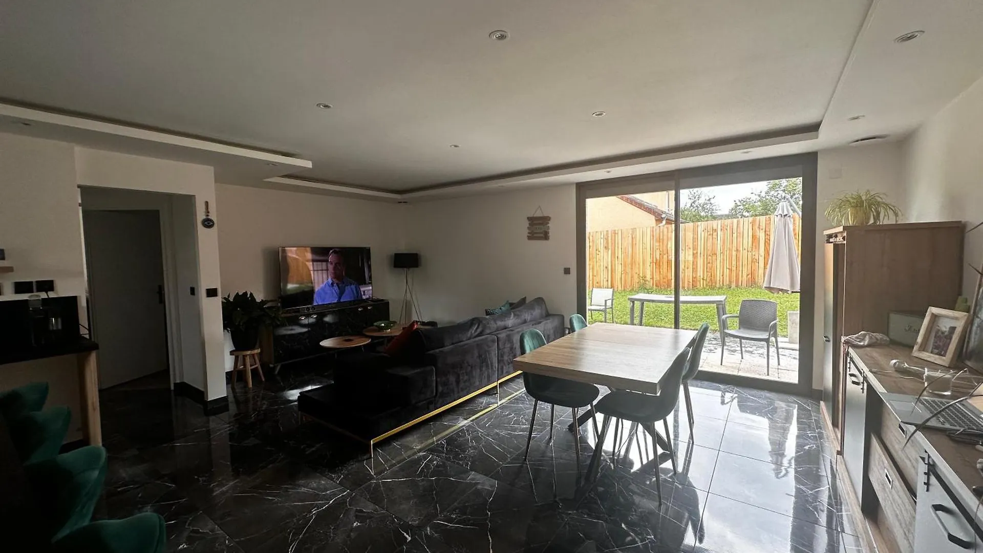 Ecrin De Serenite Villa Saint-Remy-en-Rollat 0*,  France